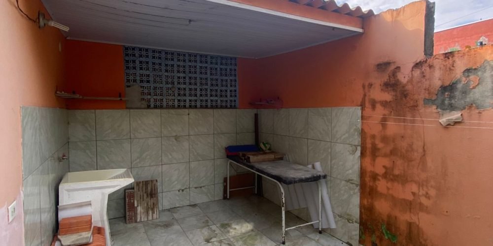 9bb8215d-3c40-473c-bc92-4c18e29f9480